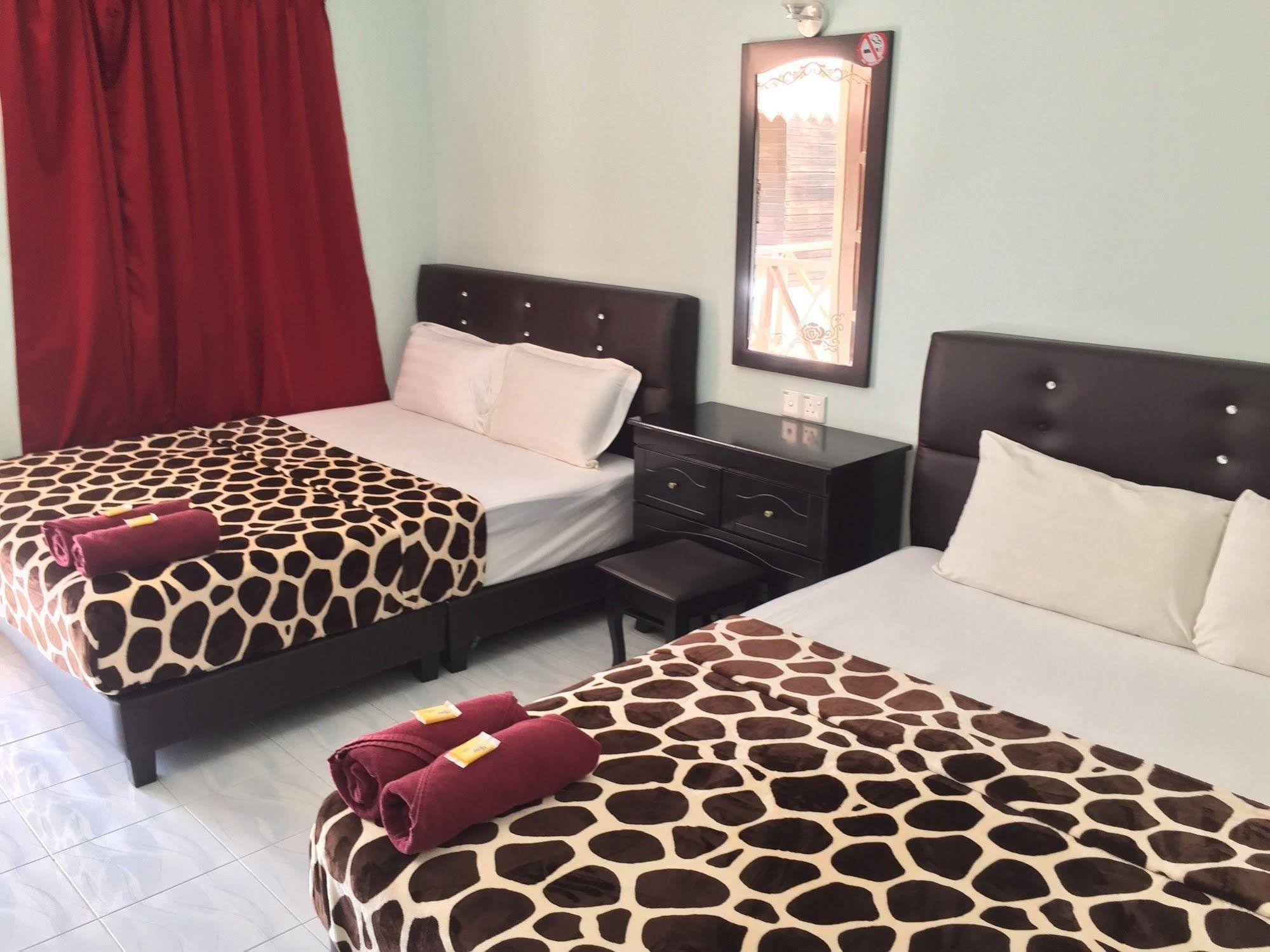 Rasa Senang Villa -Islam Guest Only Pantai Cenang  Exterior foto