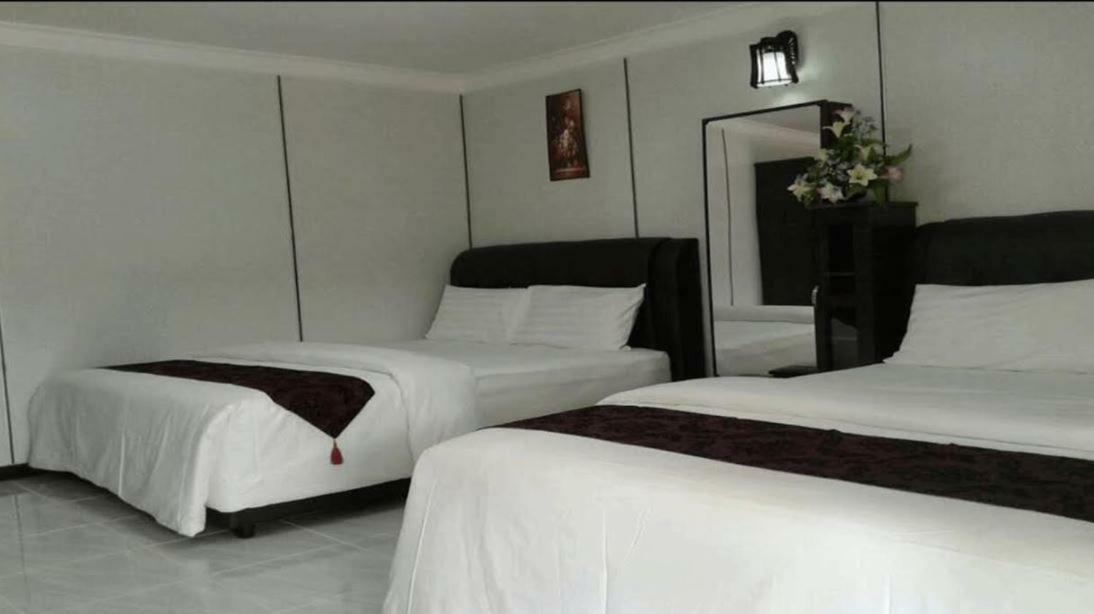Rasa Senang Villa -Islam Guest Only Pantai Cenang  Exterior foto